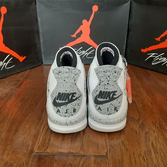 Jordan 4 White Cement (2016) - Picture 5 of 5